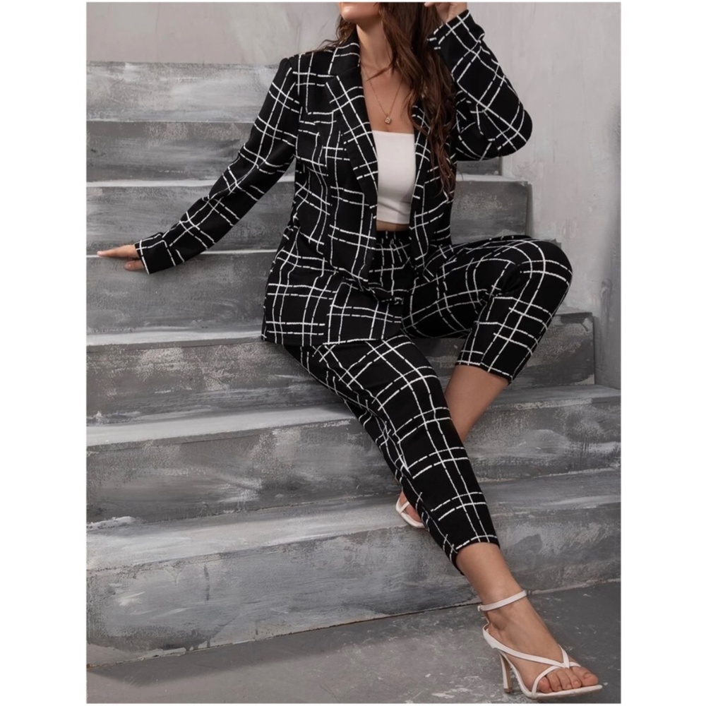 Plus Classic Button up Plaid Blazer Cropped Pants Set